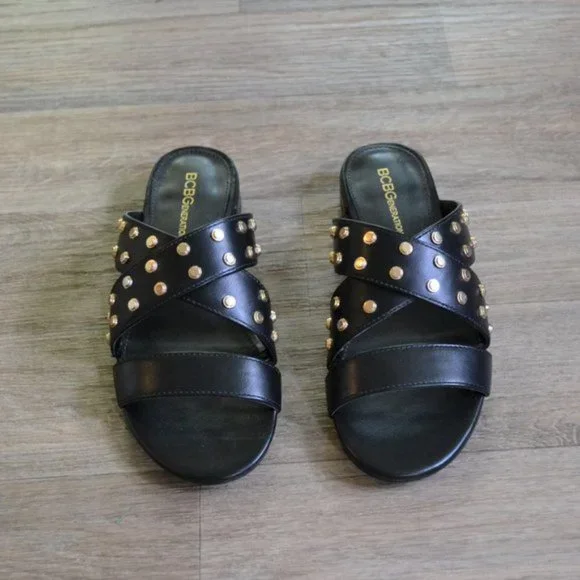 NWOB BCBGeneration Dana Edgy Studded Black and Gold Leather Sandal Size 6.5 - Picture 3 of 8